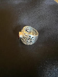 Garnet filigree ring